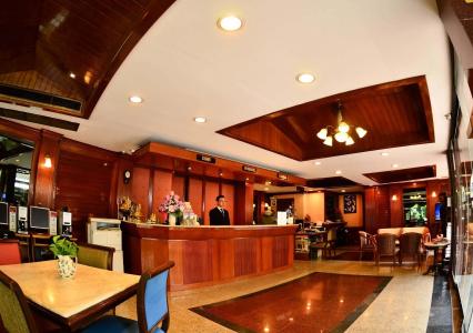 Silom Village Inn - 12