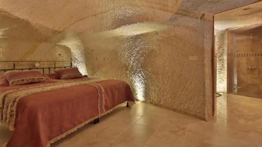 Golden Cave Suites - 175