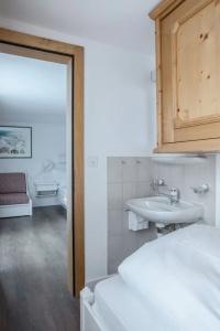 The Larix Ski-In Ski-Out - 45