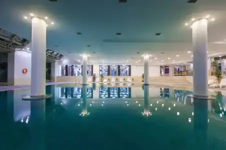 Ramada Plaza - 1