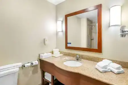 Comfort Suites Orlando Airport - 8