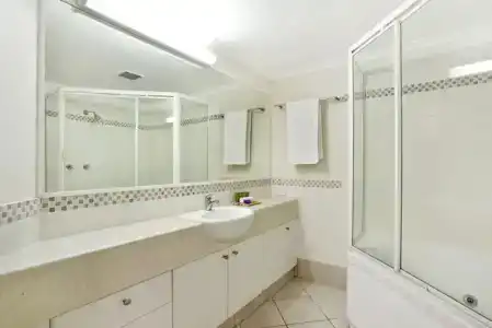 Noosa Tropicana - 201