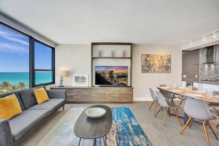 The Alexander All Suites - 717