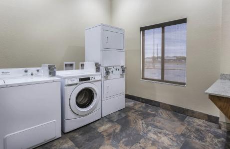 Comfort Suites - University - 31