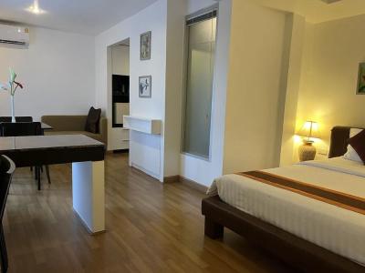 The Bedrooms Boutique Bangkok - 86