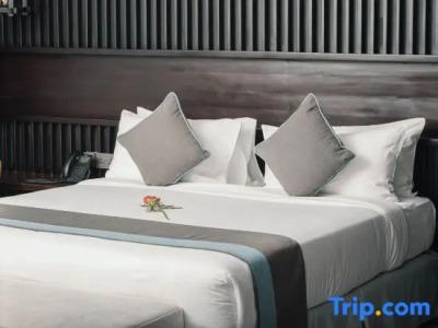 Giraffe Ocean View - 43