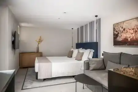 New York Luxury Suites - 12