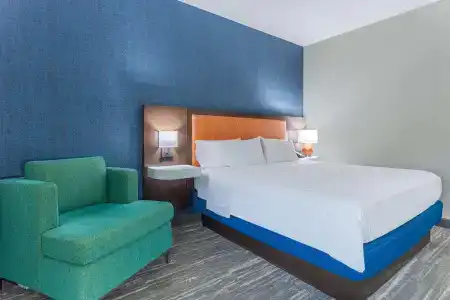 Hampton Inn - 64