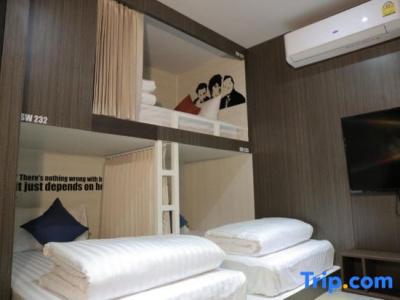 Sleep Walker Poshtel - 56