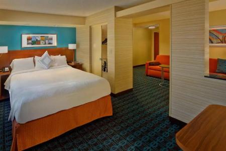 Fairfield Inn & Suites - 45
