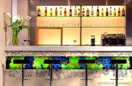 Ibis Providencia - 16
