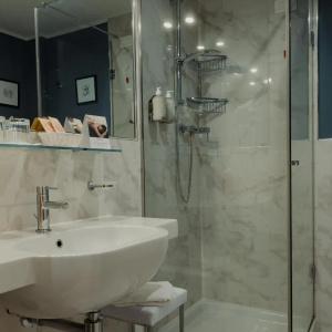 Universal Terme - 24