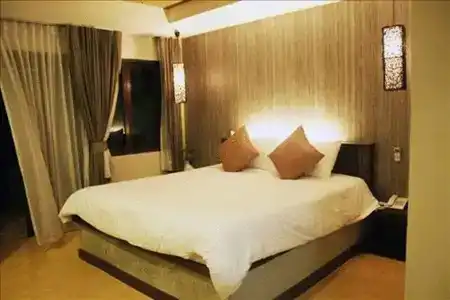 The Hideaway Resort - 1