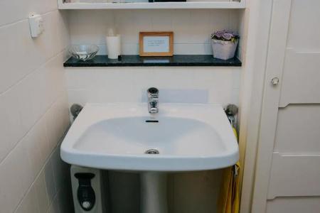 Ally's Bed&Breakfast, - 22