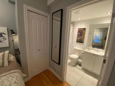 ApartHotelMontreal by Les Terrasses Saint Urbain 2225I2 - 130