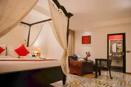 La Rose Suites - 40