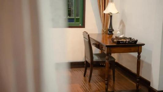 Cheva Gallery Boutique - 198