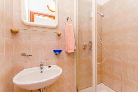 and Rooms Iva - 7