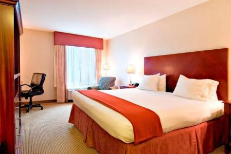 Holiday Inn Express and Suites, an IHG - 94