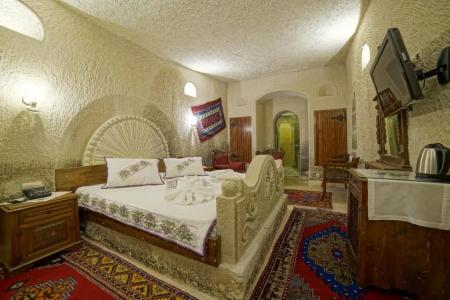 Safran Cave - 112