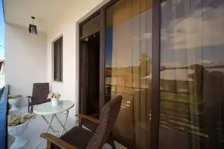 Balcony - 6