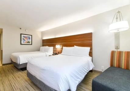 Holiday Inn Express & Suites, an IHG - 44