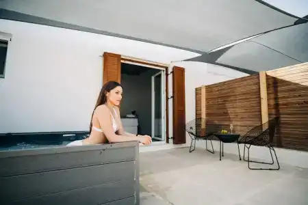 Mesanto Luxury Suites - 55