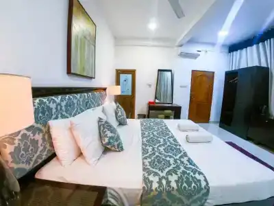 Romance Hills - 165