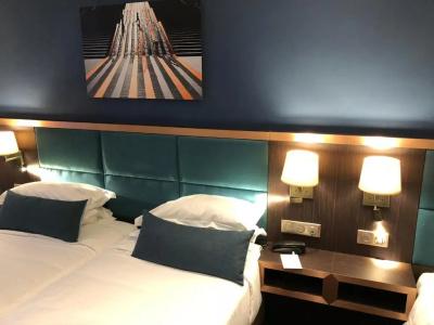 Best Western Empire Elysees - 47