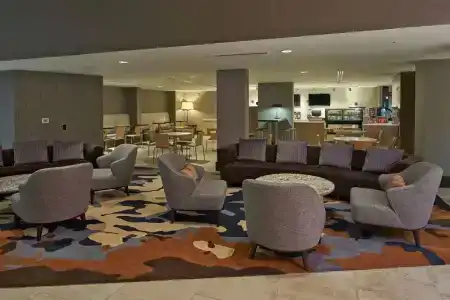 Hilton North Hills - 24