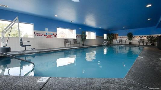 Best Western Plus Peppertree Airport Inn - 20