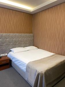 Gold City - 38
