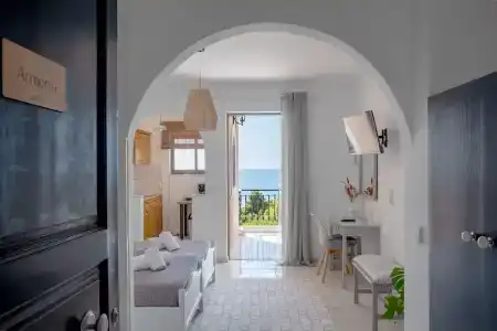 Pefkides Aegina Boutique - 65