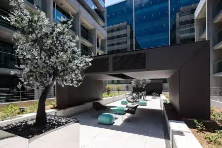 Avenue - 16