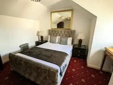 Brookside & Restaurant - 61