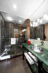 Shaw Club - 48