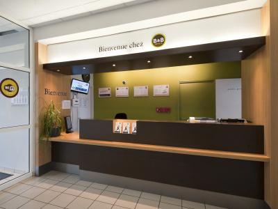 b&b hôTel Grenoble Centre Alpexpo - 1