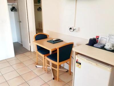 Rockhampton Palms Motor Inn - 36