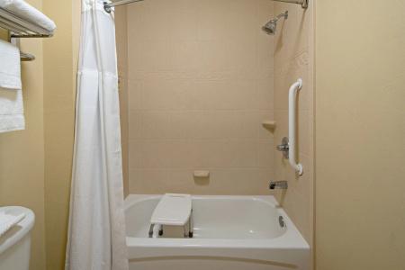Staybridge Suites, an IHG - 10