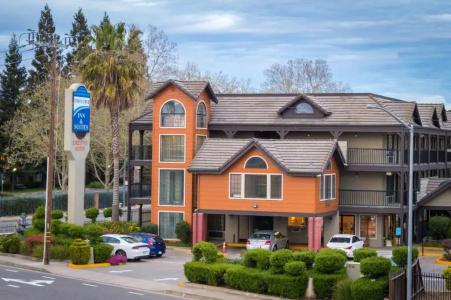 Executive Inn & Suites - 11
