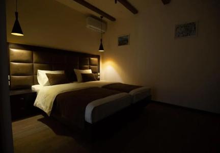 Boutique Living - 92
