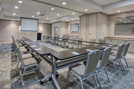 Hilton Garden Inn Southpoint - 44
