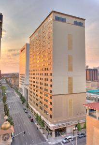 The Davenport Tower, Autograph Collection - 9