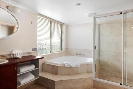 Quest Yelverton - 36