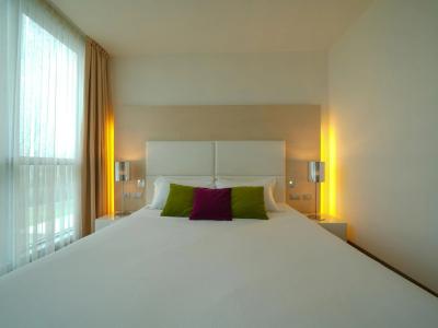 Pisa Tower Plaza - 4