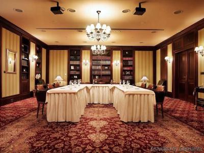 Marrol's Boutique - 17