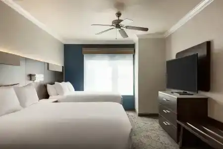 Holiday Inn Express & Suites Central - 25