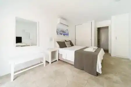 Costa Sariyaz - 43