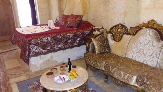 Oread Cave Suites - 302