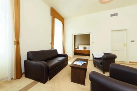 Ipoly Boutique Rooms & Suites - 7